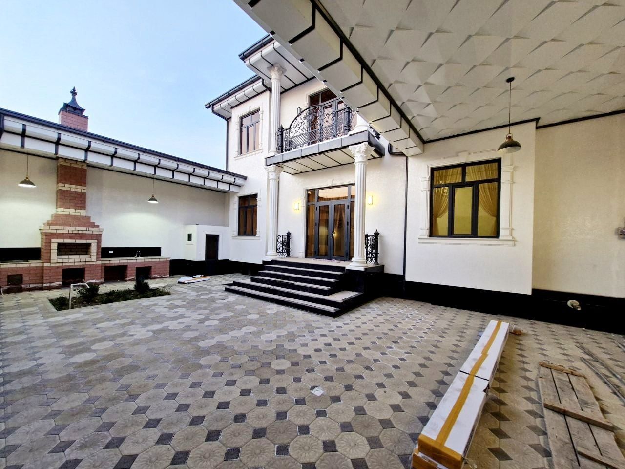 Продается Евро Дом Таунхаус в центре города