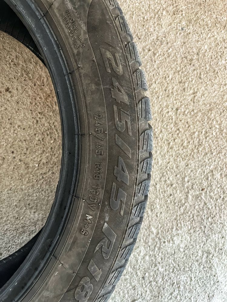 Зимни гуми PIRELLI 245/45/18 dot 26/21