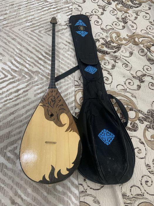 Домбыра сатылады