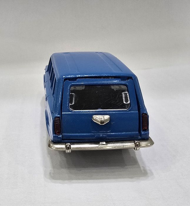 Продам модель авто ваз 2102