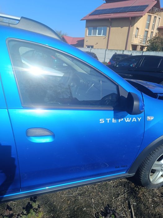 Vând DACIA Sandero Stepway avariat 0.9tce 2016