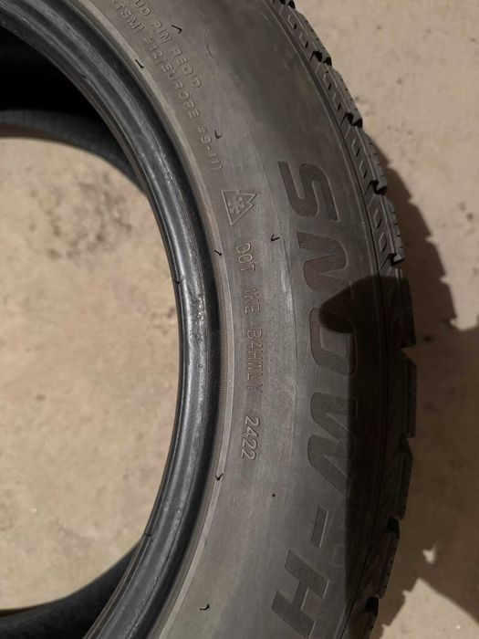 4 зимни 225/55R17 (DOT 2422) + 17” джанти оригинални Audi + 4 летни