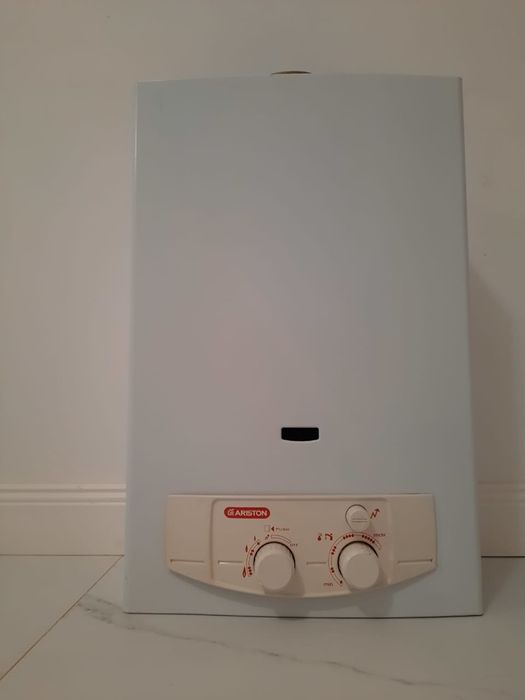 Газовый водонагреватель Аристон