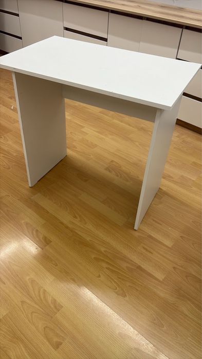 Стол в отличном состоянии