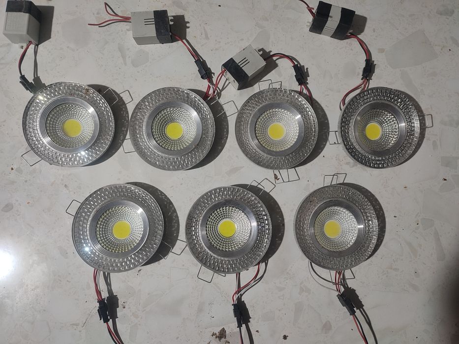 Продам споты в отличном состоянии