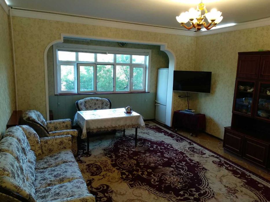 Сотилади 3 хонали Чилонзор метро 16 квартал. Гул бозор тогрисида