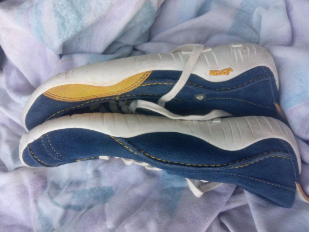 Papuci Roy Hayes Studio cu talpă Vibram – mărimea 37–38, star excelent