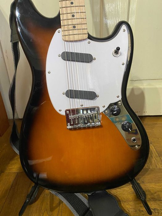 Chitara Mustang Squier by Fender