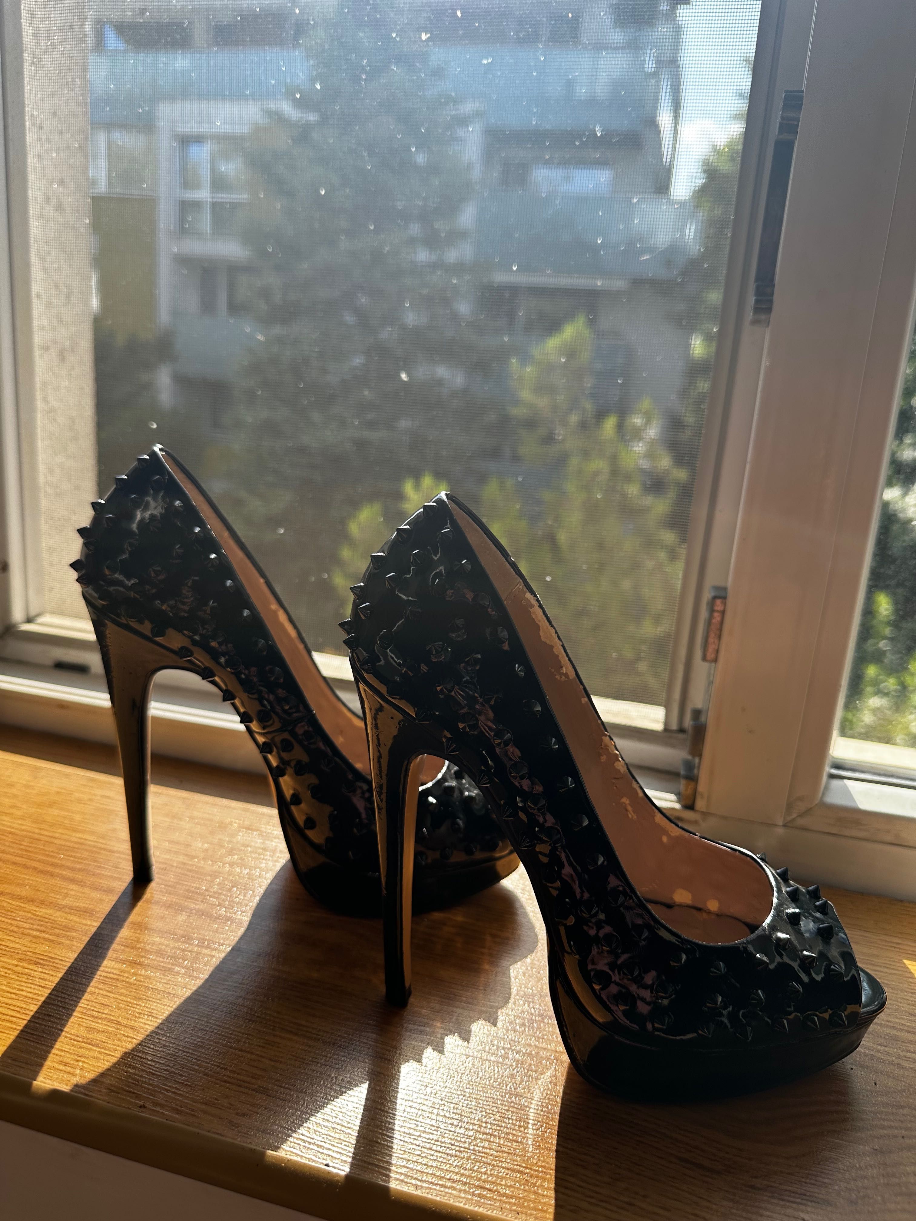 официални ток обувки ALDO
