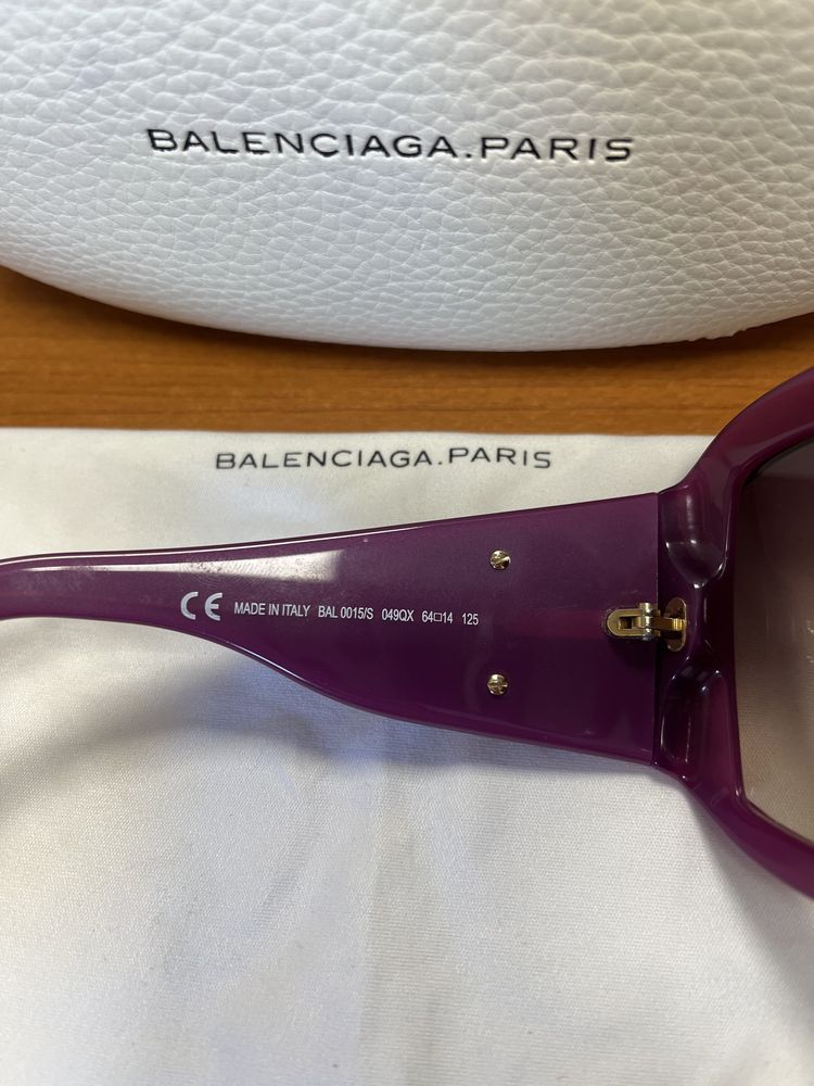 Ochelari noi Balenciaga