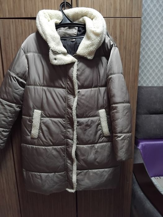 Продам зимнию куртку 50 размер