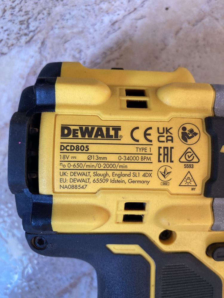 Комби винтоверт Деволт Dewalt DCD805