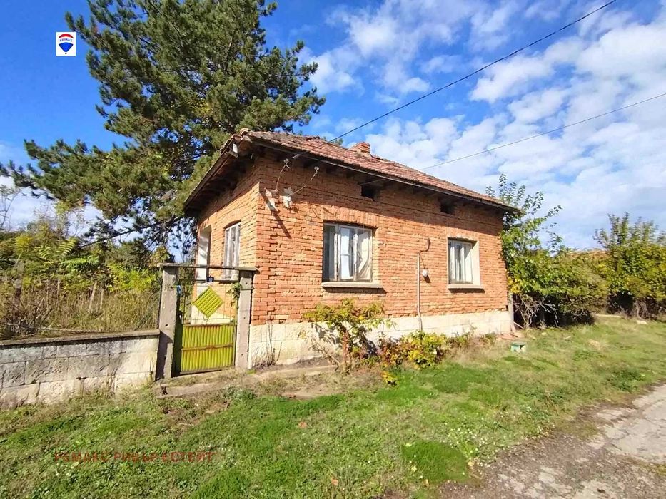 Селска къща за продажба в с. Горно Абланово