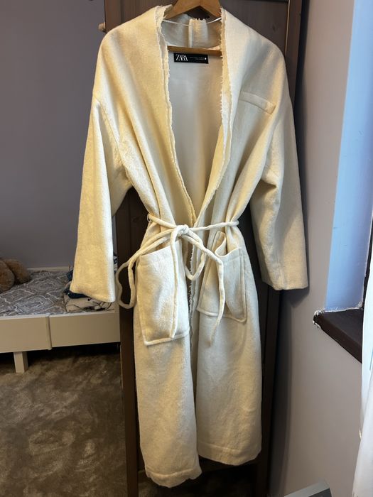 Палто от 100% вълна на ZARA