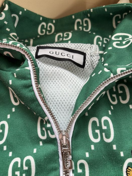 НОВО Спортен екип