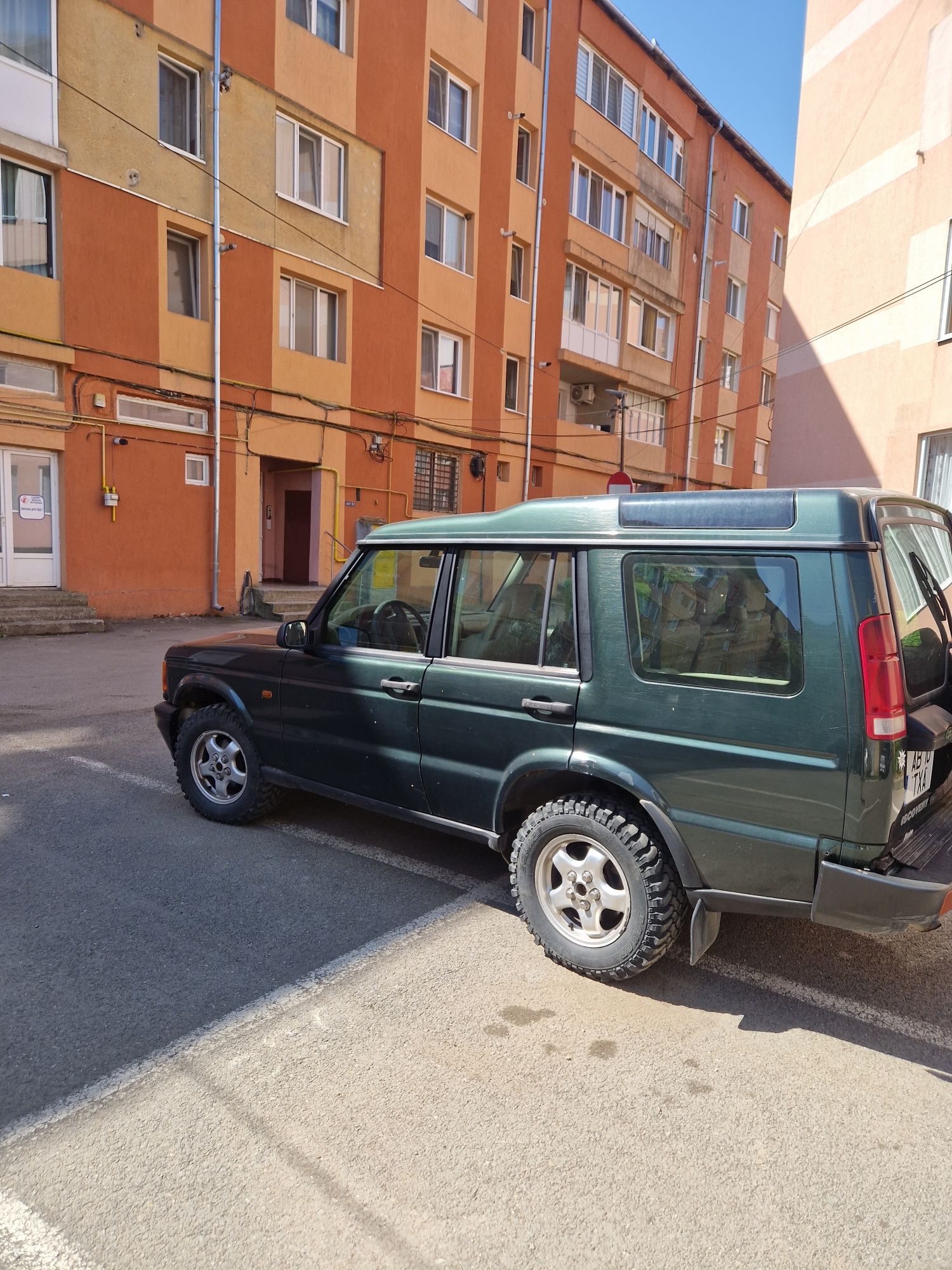 Vând Land Rover Discovery  An 2001 motor 2.5 diesel