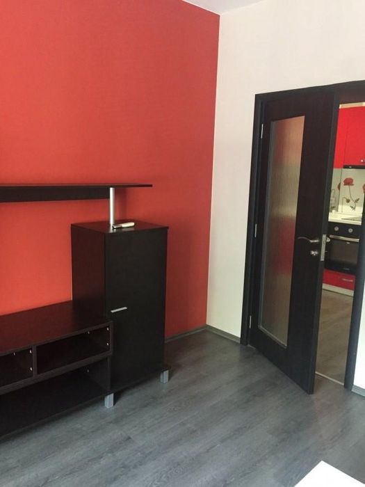 Двустаен апартамент под наем в Център