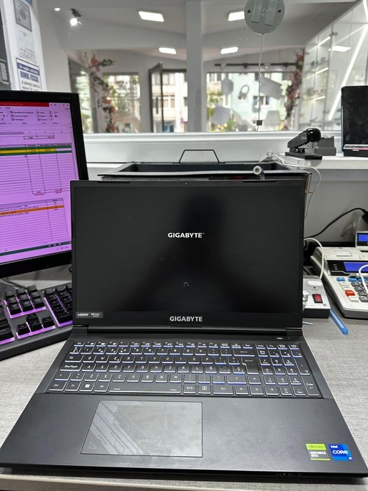 Laptop Gigabyte AX211NGW G5 MF5 2024
