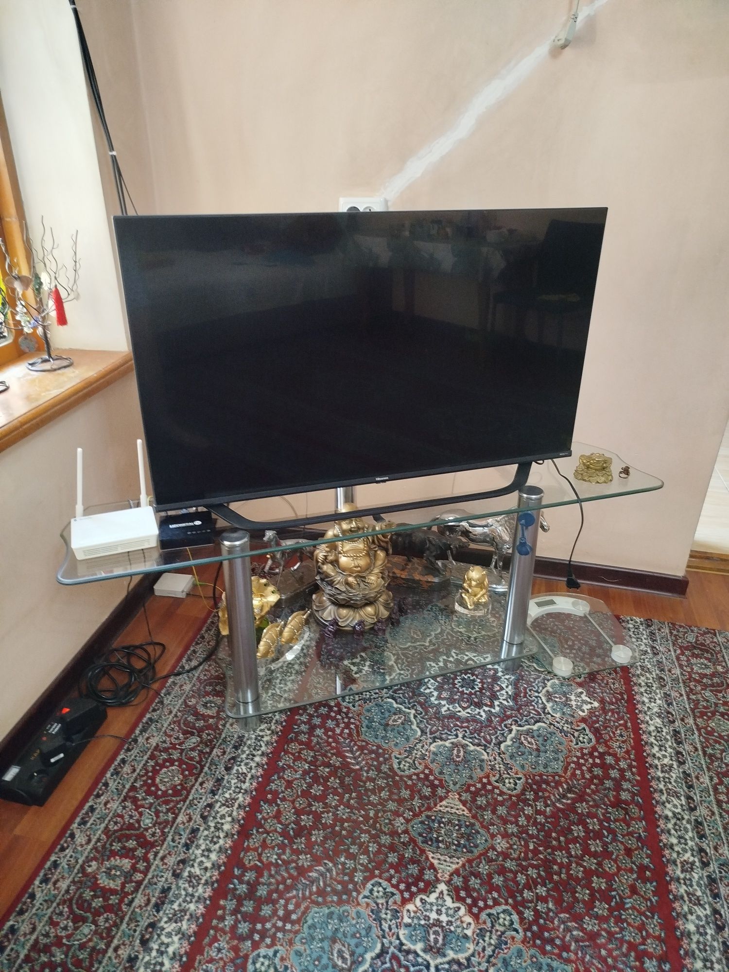 Телевизор Hisense смарт