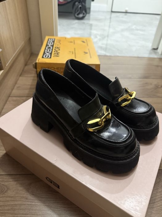 Продам лоферы - женская обувь