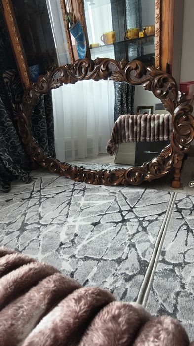 Oglindă de perete