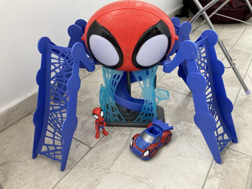 Спайдърмен игрален комплект Hasbro Spidey Web-Quarters