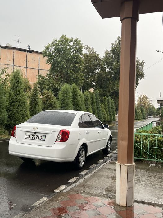 Lacetti 1.8 , 2011 2 позиция-механика, kraskasi tozza moshina,