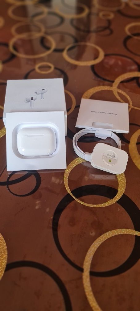 Vând AirPods Pro în stare foarte buna