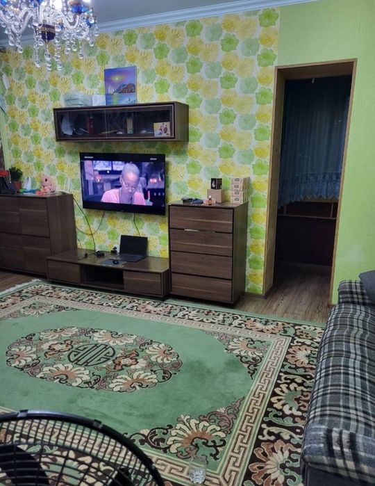 Продаётся 2х комнатная Ойбек