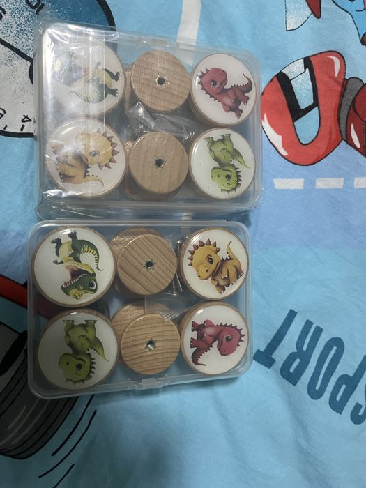 Дървени дръжки за мебели с динозаври