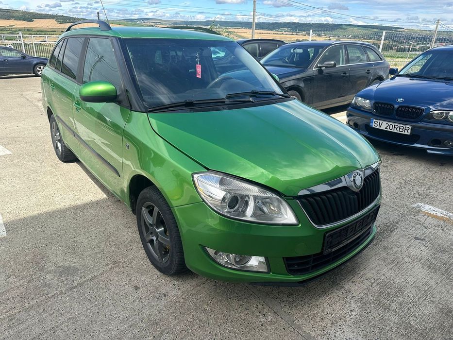 Dezmembrez / Dezmembrari / Piese / Accesorii Skoda fabia facelift break 1.2 tdi 2011 volan stanga verde