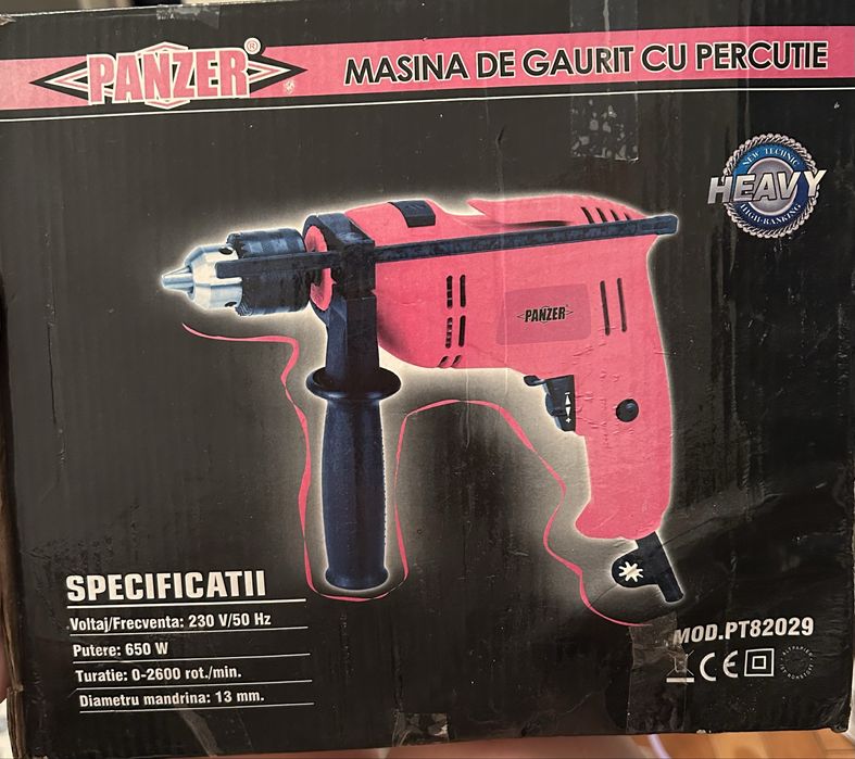 Bormașină cu percuție Panzer 650W + accesorii