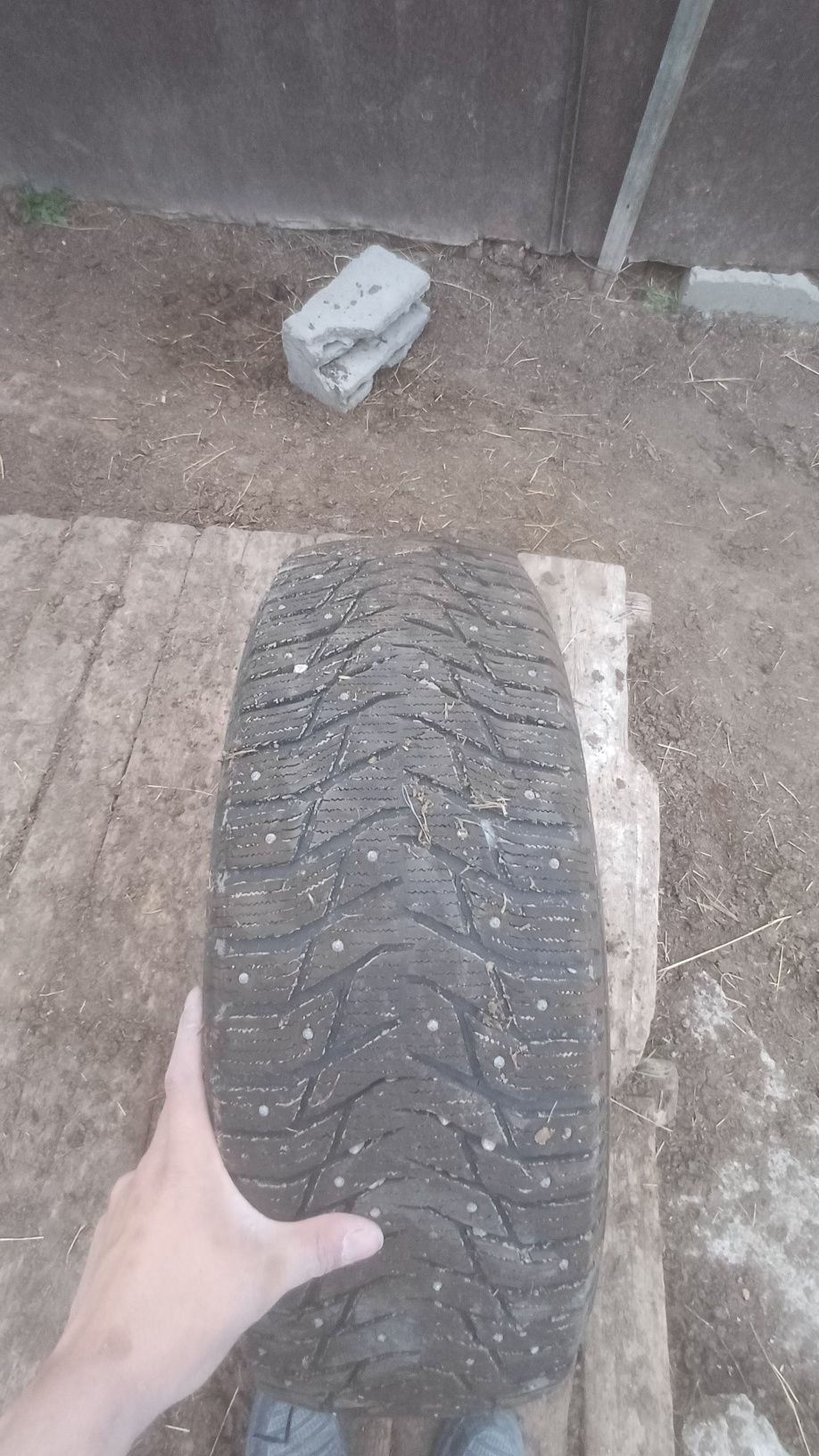 Продам зимние шины r17
