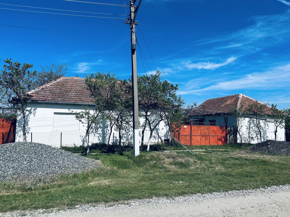 Casa de vanzare in comuna Sintea Mare