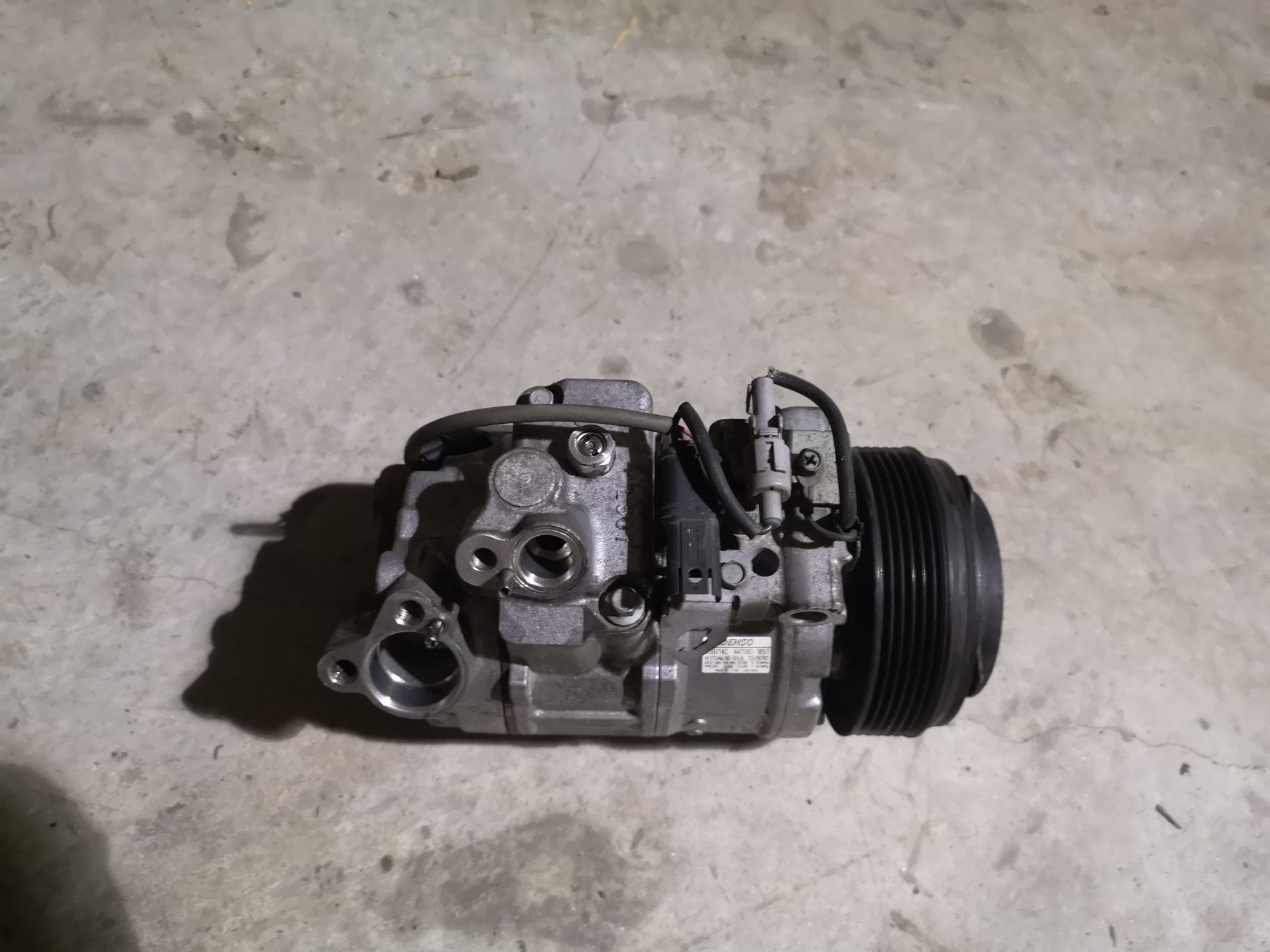 Compresor ac clima 2.0 bmw seria e e90 e91 e92 e93 e84 e87 e81 e88
