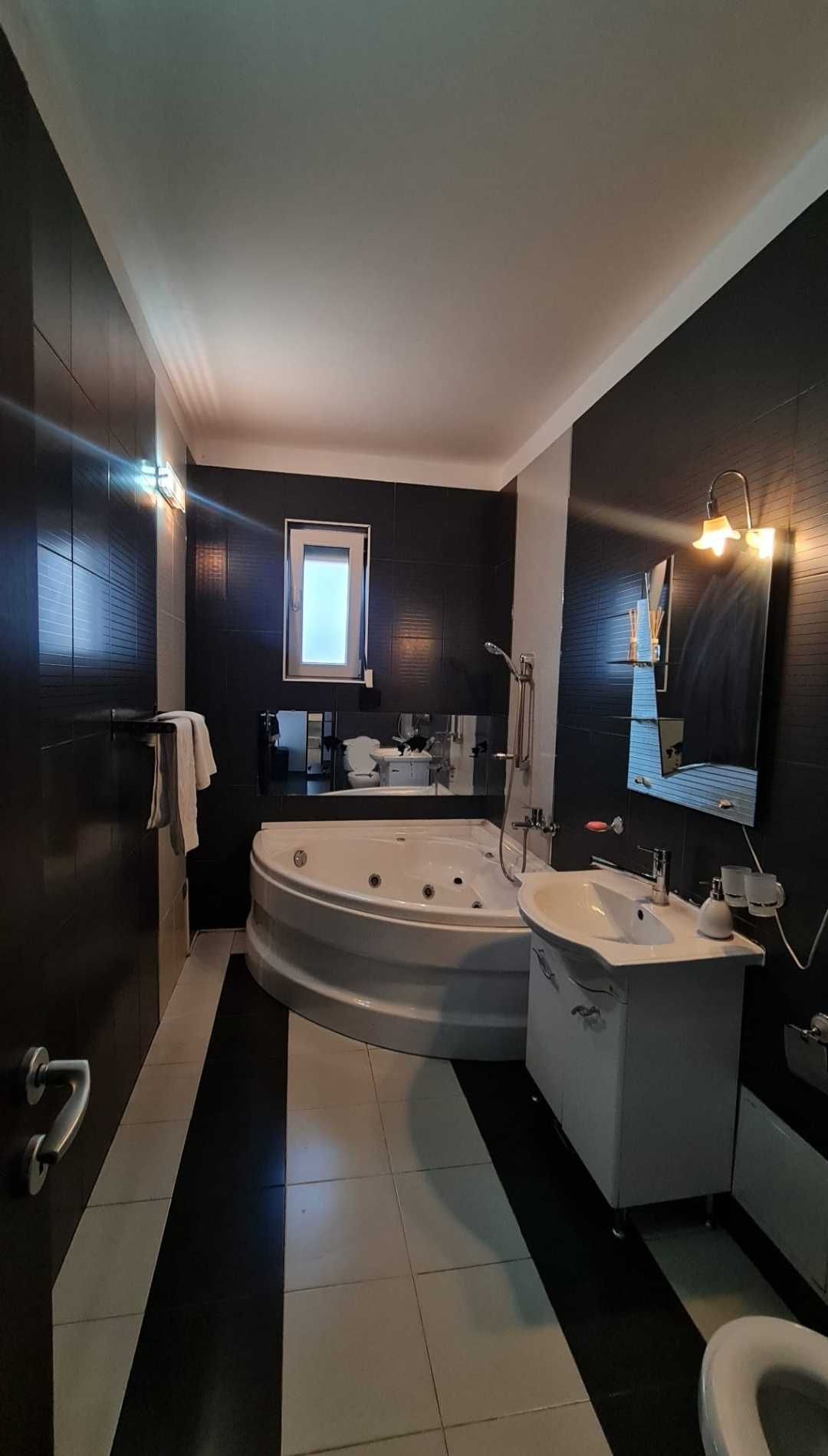 Apartament 2 cam 60+60 mp terasa (penthouse) Europa/Zorilor