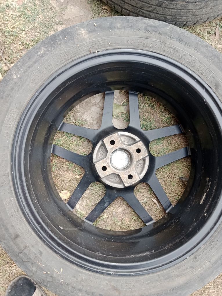 Продам диски 16R стояли на вазе