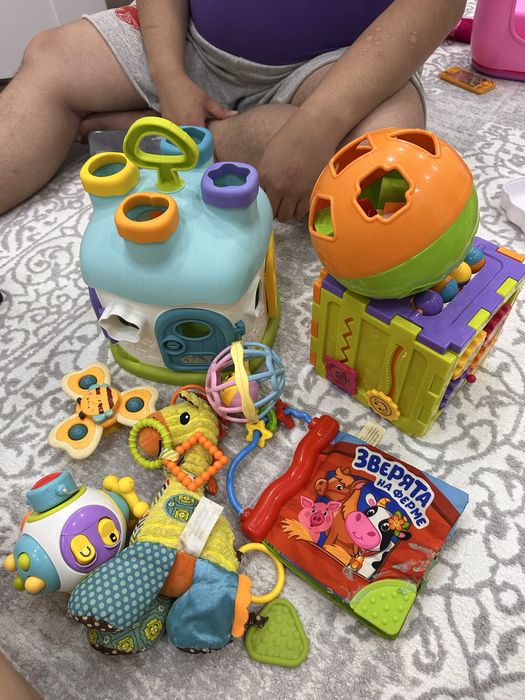 Развивающие игрушки в отличном состояний