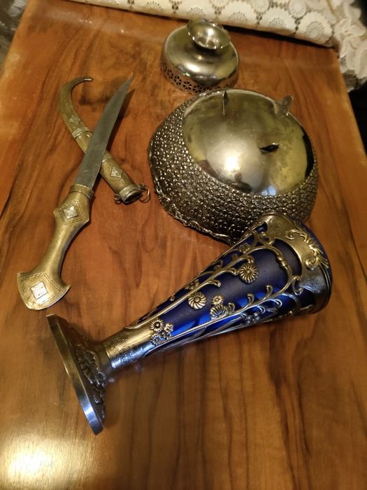 За всекиго по нещо...