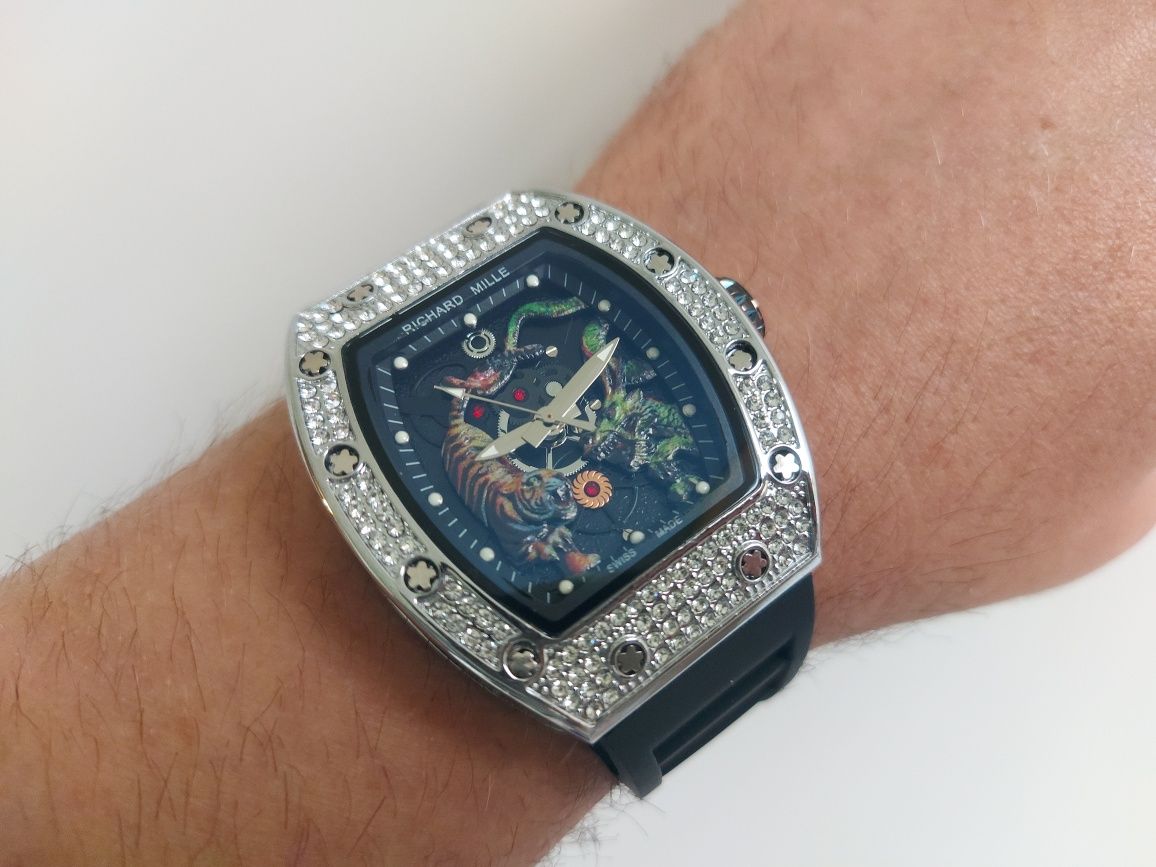 ЧИСТО НОВ ! Мъжки часовник "Richard Mille" (Tiger & Dragon)