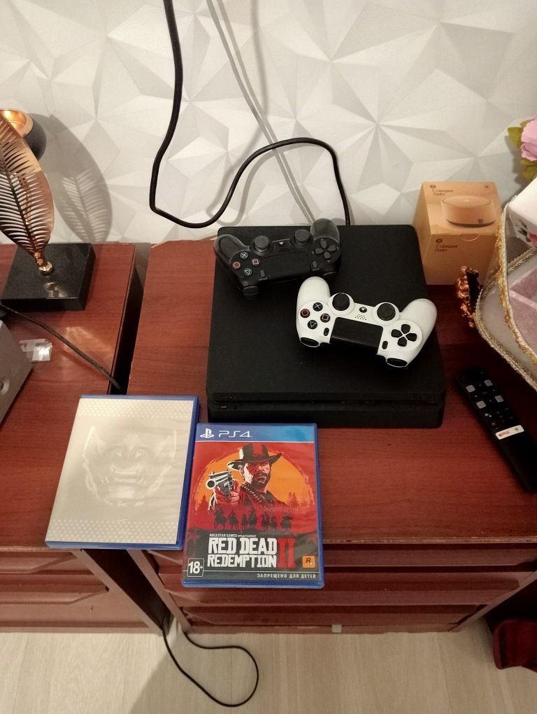 Продам пс4 Слим / ps4 slim