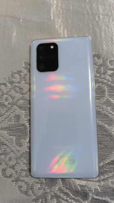 Самсунг S10 Lite