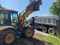 Inchiriez buldoexcavator JCB 4CX , bascula 8x4