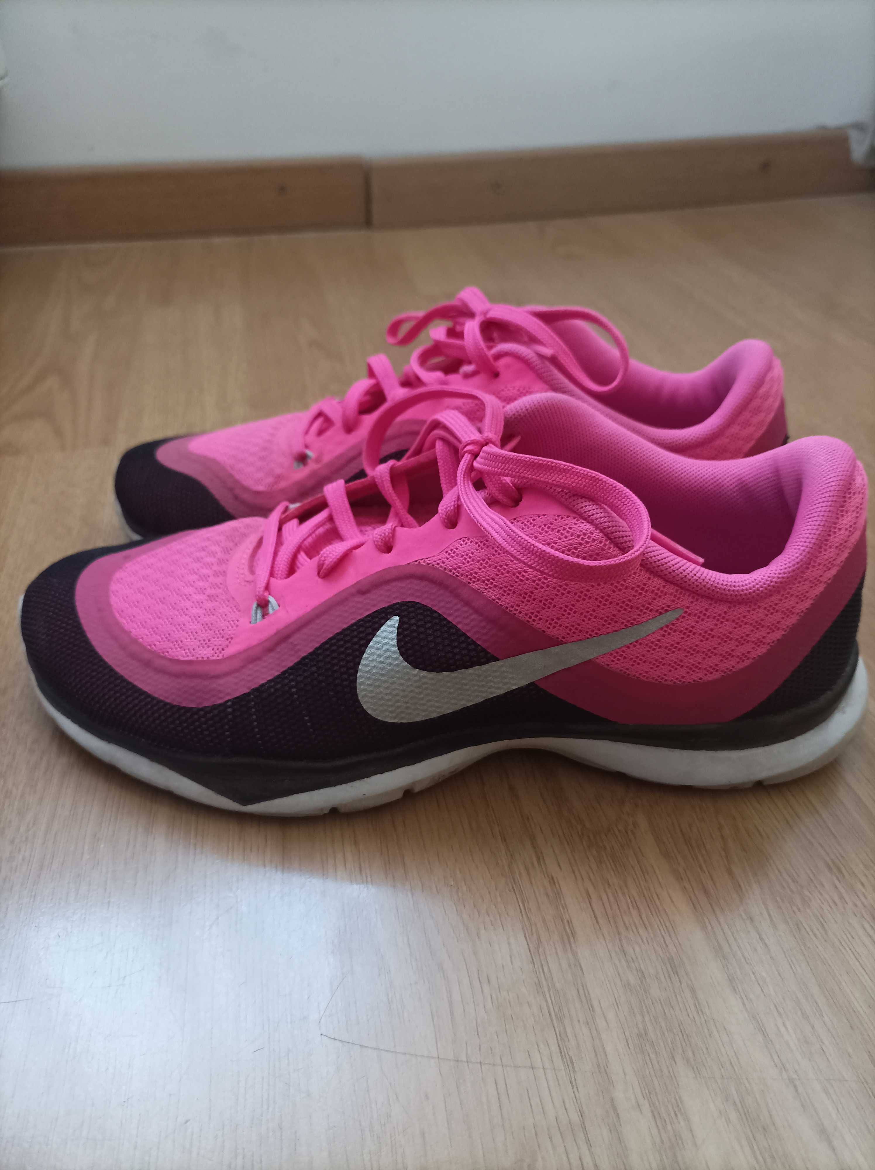 Оригинални маратонки Nike
