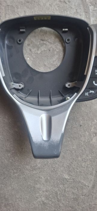 Продам пулт от руля шевроле спарк.состояние Б/У на фото видно состояни