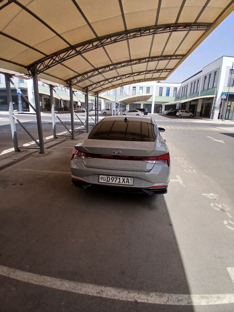 Hyundai elantra 2022