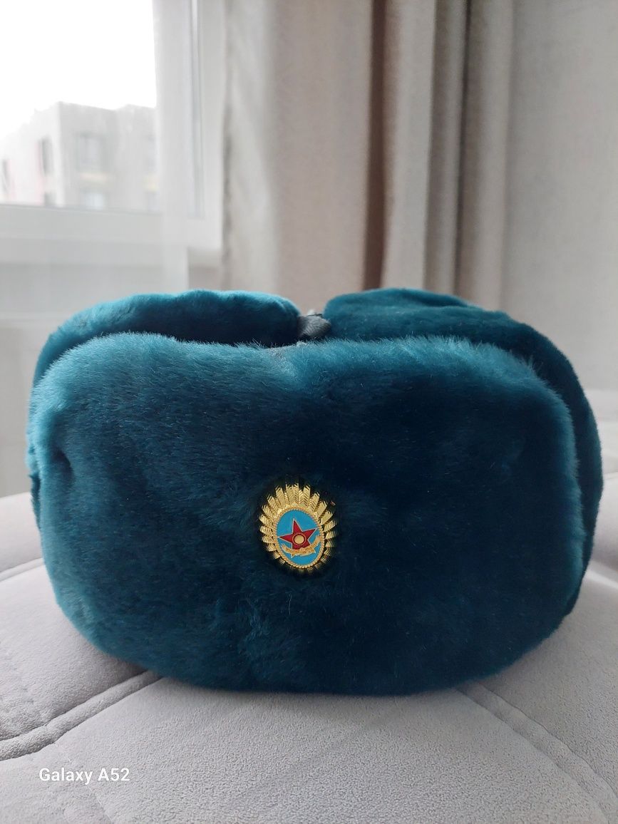 Продам военную шапку ушанку