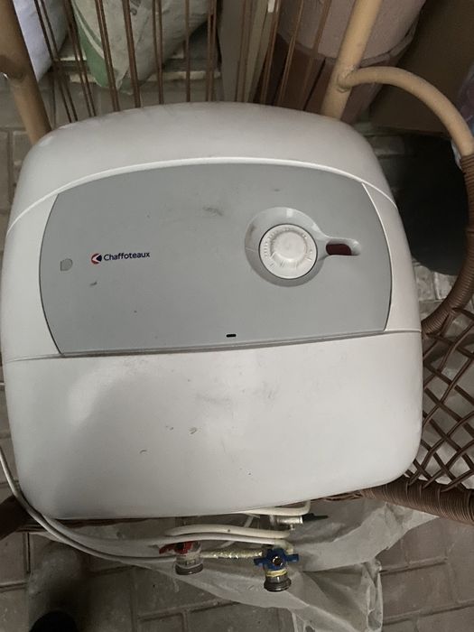 Продам бойлер 30 литров