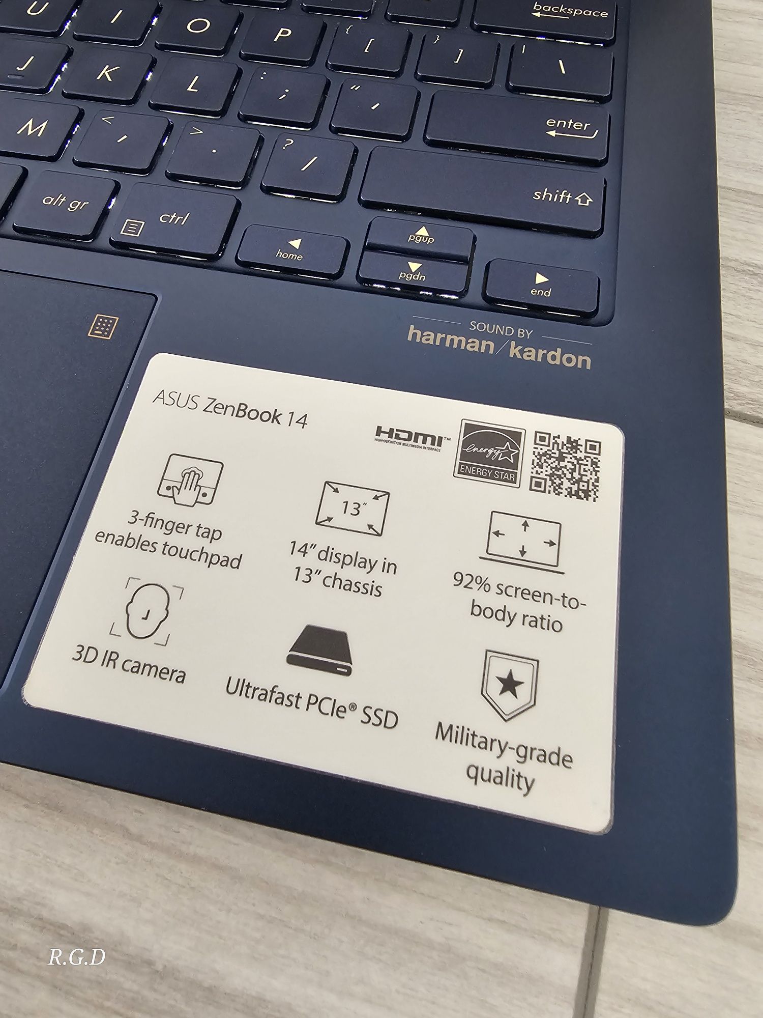 Asus Zenbook 14, Touch screen, a 10-a gen.