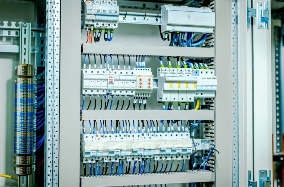 Electrician București